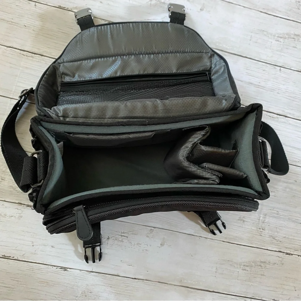 Nikon Genuine DSLR Camera Bag Black - Adjustable Compartments